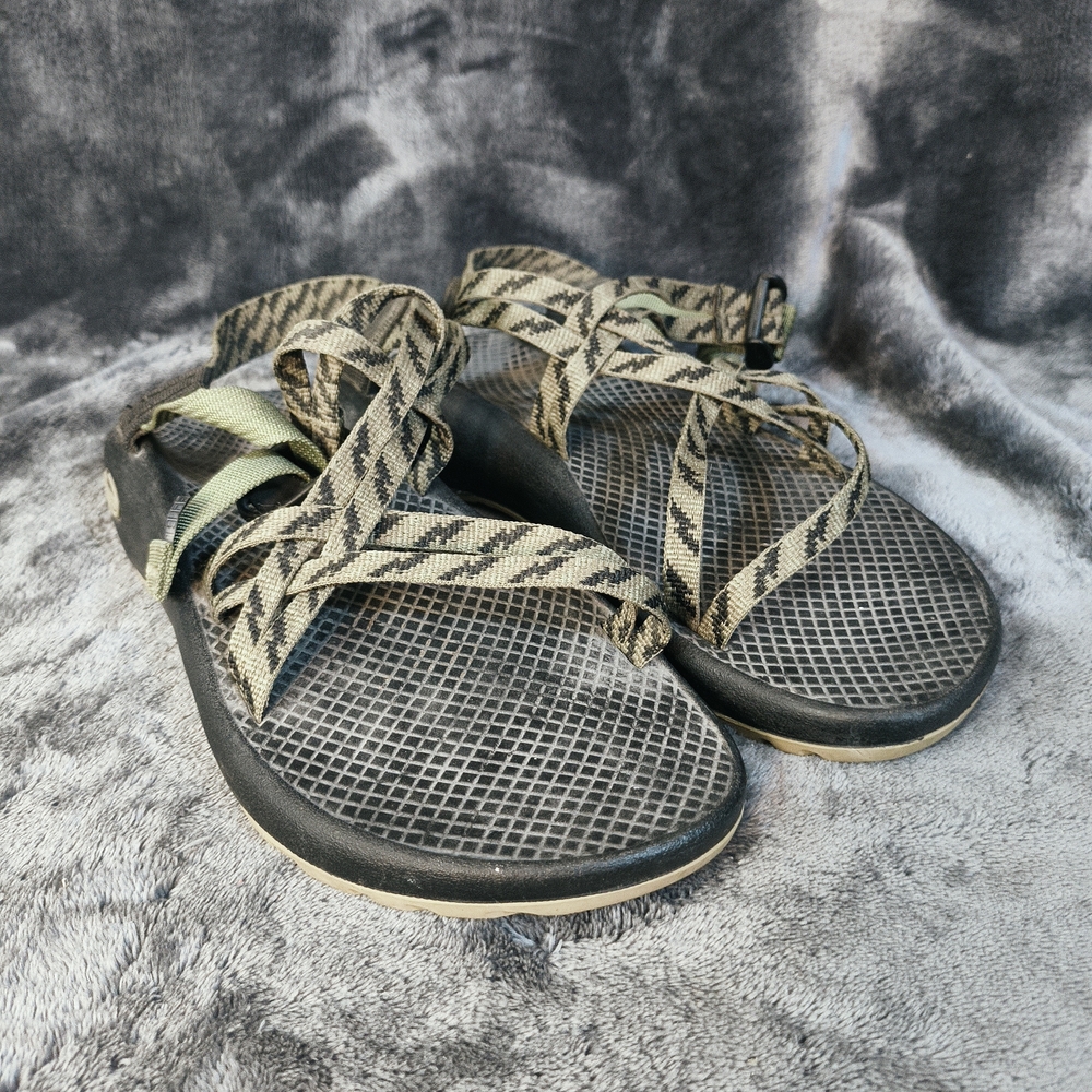 Chaco Women's Strappy Sandals in Olive/Tan Pattern Women's 8